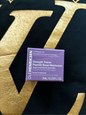 OLEHENRIKSEN Strength Trainer Peptide Boost Moisturizer - Purple mini